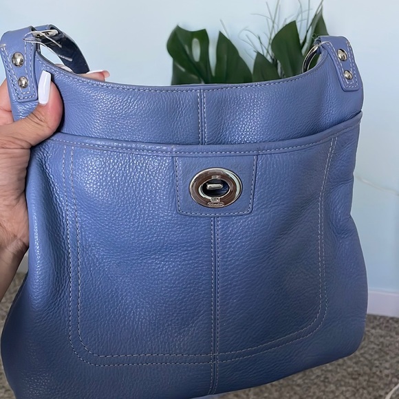 Light blue Coach cross body - Picture 1 of 7